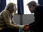 Varg Veum (Trond Espen Seim) hat sich in die Friseurin Wenche (Soelje Bergmann) verliebt.