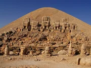 Ostterrasse. Ostterrasse.