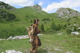 &Ouml;tzi (Stefan Krischke) war wahrscheinlich ein J&auml;ger und H&auml;ndler. Er wagte sich bereits vor 5300 Jahren in die Alpen.