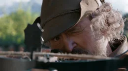 Wilhelm Tell (Andreas Huhn) ist als guter Armbrustsch&uuml;tze bekannt.
