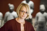 Abigail Sponder (Ellen Barkin)