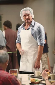 Renee versucht den neuen Nachbarn Ben (Charles Mesure) zu erobern, doch wird sie Erfolg haben? Renee versucht den neuen Nachbarn Ben (Charles Mesure) zu erobern, doch wird sie Erfolg haben?