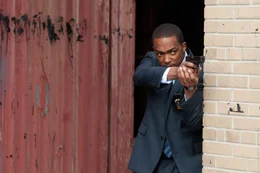 Was hat Nicks alter Partner Mike (Anthony Mackie) mit der ganzen Sache zu tun?