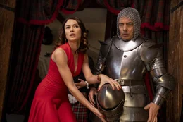 Olga Kurylenko als Ophelia, Rowan Atkinson als Johnny English