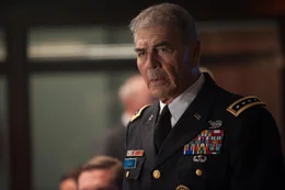 Robert Forster als General Edward Clegg