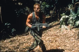 Major Dutch Schaefer (Arnold Schwarzenegger) und seine Truppe stellen sich einem blutgierigen Feind, der die Menschheit bedroht ...