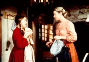 Laura (Melissa Gilbert, l.) erzählt ihrer Mutter Caroline (Karen Grassle, r.) von der Chance, die ihr der Zirkusbesitzer London geben will.