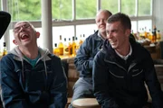 Der Betreuer Harry (John Henshaw, hinten) l&auml;dt die Gruppe zu einem Ausflug zu einer Whisky-Destillerie ein. Robbie (Paul Brannigan, rechts) und sein Weggef&auml;hrte Albert (Gary Maitland) erhalten dadurch einen Einblick in die Welt der schottischen Single Malt Whiskys. Bei einem Whisky-Tasting in Edinburgh beweist Robbie erstaunliche F&auml;higkeiten bei der Verkostung des edlen Getr&auml;nks.