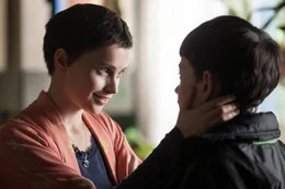 Felicity Jones (Lizzie), Lewis MacDougall (Conor).