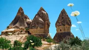 Im Göreme Nationalpark in Kappadokien findet man diese Felsformationen geschützt von der UNESCO. Im Göreme Nationalpark in Kappadokien findet man diese Felsformationen geschützt von der UNESCO.