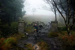 Lewis MacDougall (Conor).