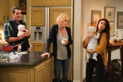 v.li.: Phil Dunphy (Ty Burrell), Claire Dunphy (Julie Bowen), Haley Marshall (Sarah Hyland)