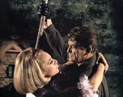 Verwegen und abenteuerlich ist die Jagd des Journalisten Fandor (Jean Marais) und der schönen Helen (Mylene Demongeot) nach dem Schurken Fantomas. Verwegen und abenteuerlich ist die Jagd des Journalisten Fandor (Jean Marais) und der schönen Helen (Mylene Demongeot) nach dem Schurken Fantomas.