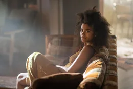 Emma (Zazie Beetz)