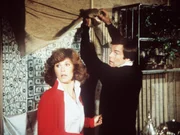 Nach langer und aufregender Suche werden Jennifer (Stefanie Powers, l.) und Jonathan Hart (Robert Wagner, r.) endlich fündig. Doch ihnen bleibt nicht viel Zeit, sich darüber zu freuen ... Nach langer und aufregender Suche werden Jennifer (Stefanie Powers, l.) und Jonathan Hart (Robert Wagner, r.) endlich fündig. Doch ihnen bleibt nicht viel Zeit, sich darüber zu freuen ...
