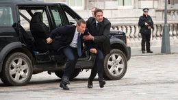 L-R: Benjamin Asher (Aaron Eckhart) und Mike Banning (Gerard Butler)