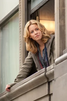 Lydia Mercer (Elizabeth Banks)