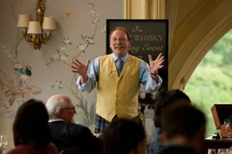 Der Betreuer Harry l&auml;dt die Gruppe zu einem Ausflug zu einer Whisky-Destillerie ein. Robbie und seine Weggef&auml;hrten erhalten dadurch einen Einblick in die Welt der schottischen Single Malt Whiskys. Au&szlig;erdem erfahren Robbie und seine Freunde, dass in einer Destillerie in den Highlands kurze Zeit sp&auml;ter ein Fass versteigert wird, das einen der teuersten Whiskys der Welt enth&auml;lt.
