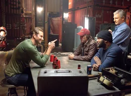 Keine Druckmaschine, keinen B&ouml;sewicht, keinen Plan: Wie kommen Face (Bradley Cooper, l.), Murdock (Sharlto Copley, 2.v.l.), B.A. (Quinton Jackson, 2.v.r.) und Hannibal (Liam Neeson, r.) da nur raus?; Keine Druckmaschine, keinen B&ouml;sewicht, keinen Plan: Wie kommen Face (Bradley Cooper, l.), Murdock (Sharlto Copley, 2.v.l.), B.A. (Quinton Jackson, 2.v.r.) und Hannibal (Liam Neeson, r.) da nur raus?