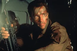 Major Dutch Schaefer (Arnold Schwarzenegger) glaubt auf eine Routine-Mission geschickt zu werden, doch als sein Trupp auf mysteri&ouml;se Weise immer mehr dezimiert wird, wird ihm klar, dass dieses ganz sicher kein normaler Auftrag ist ...