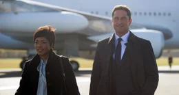 L-R: Lynne Jacobs (Angela Bassett) und Mike Banning (Gerard Butler)
