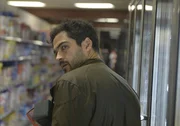 Ungewöhnliche und erschreckende Visionen suchen Pater Tomas (Alfonso Herrera) heim, doch was hat es mit den Bildern wirklich auf sich?