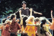 Voller Hingabe setzt sich der Schulleiter Daniel Lefebvre (Philippe Torreton) f&uuml;r die individuellen Bed&uuml;rfnisse der jungen Sch&uuml;ler ein und versucht sie zu f&ouml;rdern.