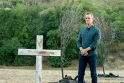 9-1-1: Peter Krause in the 'Red Flag' episode of 9-1-1. 9-1-1: Peter Krause in the 'Red Flag' episode of 9-1-1.