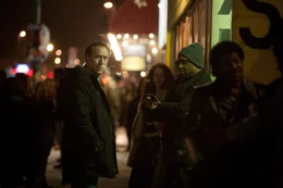 In Bars und Stundenhotels sucht Sergeant Halcombe (Nicolas Cage, l.) nach Cindy, seiner einzigen Zeugin.
