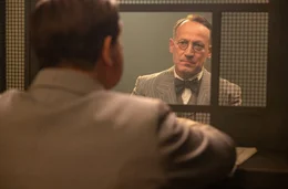 Legen Sie sich mal ins Zeug! Hermann G&ouml;ring (Francis Fulton-Smith) will, dass sein Anwalt Otto Stahmer (Wotan Wilke M&ouml;hring) endlich Ernst Michel davon &uuml;berzeugt, G&ouml;ring zu treffen.
