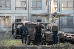 L-R: Deckard Shaw (Jason Statham), Luke Hobbs (Dwayne Johnson), Hattie Shaw (Vanessa Kirby)