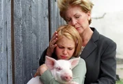 L-R: Elisabeth (Paula Polak) and Julia (Christiane Hörbiger). L-R: Elisabeth (Paula Polak) and Julia (Christiane Hörbiger).