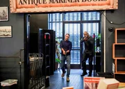 G. Callen (Chris O'Donnell, l.); Sam Hanna (LL Cool J, r.)