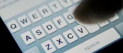 Die Smartphone-Tastatur, auf welcher alle Nachrichten geschrieben werden.