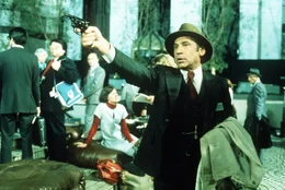 Mittels eines Doppelg&auml;ngers soll in der Hotelhalle Dr. Thorndye (Mel Brooks) ein Mord untergeschoben werden ...