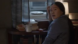 Krankenpflegerin Liz (Hong Chau) macht sich Sorgen.