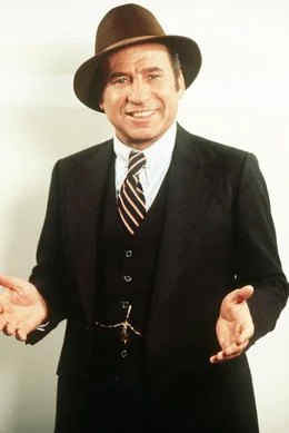 Der hochgelobte und unter extremer H&ouml;henangst leidende Psychiater Dr. Thorndyke (Mel Brooks) &uuml;bernimmt die Leitung der 'Nervenklinik f&uuml;r sehr, sehr Nerv&ouml;se' ...