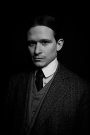 Passfoto Kafka (Joel Basman)