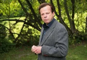 Kommissar Wallander beteiligt sich nicht an der Hatz auf den Pädophilen. Kommissar Wallander beteiligt sich nicht an der Hatz auf den Pädophilen.