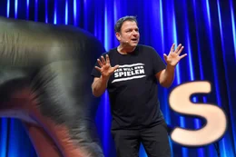 Martin R&uuml;tter   Die Verwendung des sendungsbezogenen Materials ist nur mit dem Hinweis und Verlinkung auf RTL+ gestattet.; Martin R&uuml;tter   Die Verwendung des sendungsbezogenen Materials ist nur mit dem Hinweis und Verlinkung auf RTL+ gestattet.
