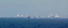 Machtdemonstration im Indopazifik: chinesische U-Boote und Kriegsschiffe bei einem Man&ouml;ver.