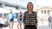 Mit Ariane Binder, hier am Kunstmuseum Stuttgart. Mit Ariane Binder, hier am Kunstmuseum Stuttgart.