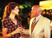 Irene Kadenbach (Claudia Wenzel) und ihr Ehemann Konsul Kadenbach (Wolfgang Wahl). Irene Kadenbach (Claudia Wenzel) und ihr Ehemann Konsul Kadenbach (Wolfgang Wahl).