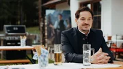 Trotz der Unstimmigkeiten mit Emilie: Tobias Herbrechter (Markus Brandl) kandidiert als Bürgermeister. Trotz der Unstimmigkeiten mit Emilie: Tobias Herbrechter (Markus Brandl) kandidiert als Bürgermeister.