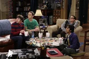 (v.l.n.r.) Howard Wolowitz (Simon Helberg); Sheldon Cooper (Jim Parsons); Leonard Hofstadter (Johnny Galecki); Rajesh Koothrappali (Kunal Nayyar)