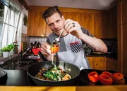 SRF bi de Lüt. Männerküche. Folge 3. Beat Büschlen.