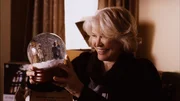Ellen Burstyn.