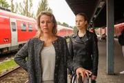 Maria Simon (Verena Garchinger), Nora Waldstätten (Hannah Zeiler).