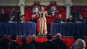Leidenschaftlich h&auml;lt Rosa Luxemburg (Tereza Brodsk&aacute;) auf einem Parteitag der SPD eine Rede (um 1898). Sie legt sich mit den Altv&auml;tern der Sozialistischen Partei an und bezieht sp&ouml;ttisch und angriffslustig Position. Sie wird sich sp&auml;ter an die Spitze des linken Fl&uuml;gels der Partei setzen und schlie&szlig;lich mit Karl Liebknecht den Spartakusbund gr&uuml;nden, den Vorl&auml;ufer zur KPD.