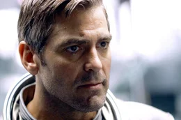 Der Psychologe Chris Kelvin (George Clooney) wird zur Raumstation Solaris geschickt, um die r&auml;tselhaften Erscheinungen dort aufzukl&auml;ren.